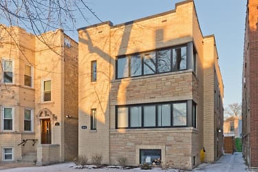 5849 N Virginia Ave - Chicago, IL