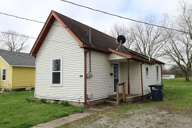 668 S 6th St - Frankfort, IN