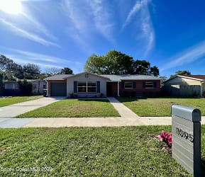 1095 Coronado Dr - Rockledge, FL