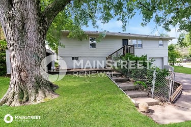 12800 E 49Th Terr S - Independence, MO