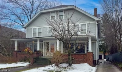 2572 Mayfield Rd - Cleveland Heights, OH