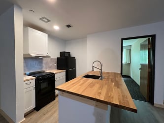 Ski Town Apartments - Walk Downtown, Jump In The Pool Or Soak In The Hot Tubs, Steamboat Springs Loc - Steamboat Springs, CO