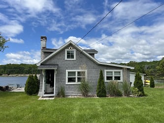 61 Old Black Point Rd - East Lyme, CT