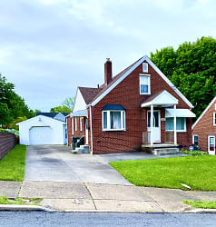 1544 24th St NW - Canton, OH