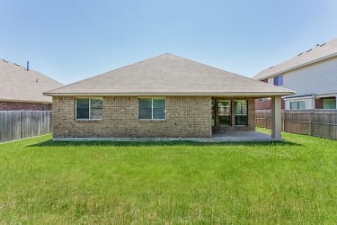 529 Kerry St - Crowley, TX