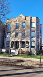 4016 N Kenmore Ave - Chicago, IL