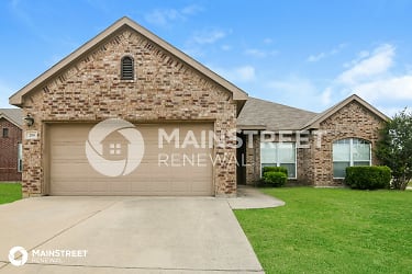 200 Kennedy Ct - Crowley, TX