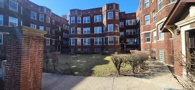 6642 S Greenwood Ave unit 1b - Chicago, IL