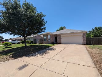 6367 Stonewater Bend Trail - Fort Worth, TX