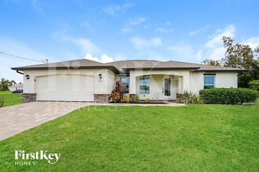 3229 NW 1st Ave - Cape Coral, FL
