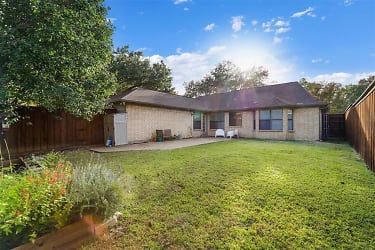 306 Parkwood Ln - Coppell, TX