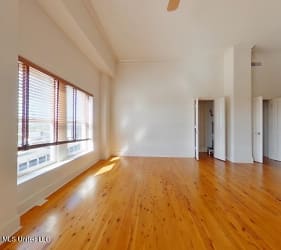 308 E Pearl St #1004 - undefined, undefined