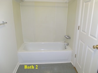 Bath 2 Tub