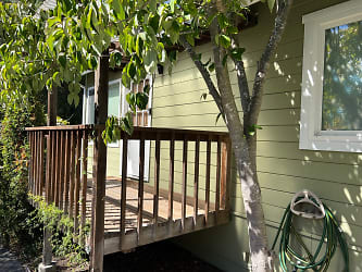 17541 Orchard Ave - Guerneville, CA