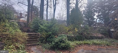 6227 Clearwood Rd - Bethesda, MD