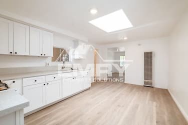 10945 Campbell Ave - Riverside, CA