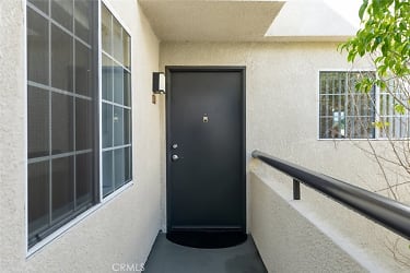 5500 Owensmouth Ave #331 - Los Angeles, CA