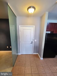 8045 Newell St #304 - Silver Spring, MD