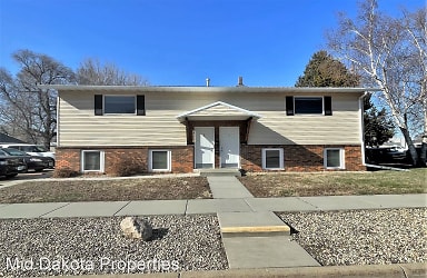 200 W 7th Ave - Mitchell, SD