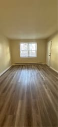 17 Forest Park Ave unit 8 - Springfield, MA