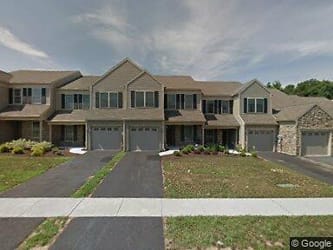 690 Stoverdale Rd - Hummelstown, PA