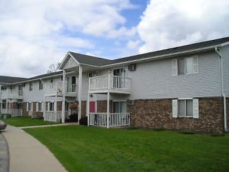 Parkwater Apartments - Franklin, WI