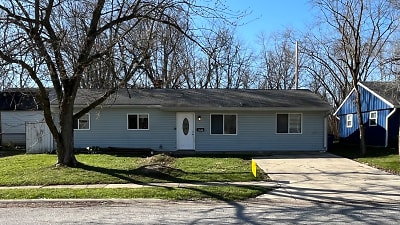 8607 Montery Rd - Indianapolis, IN