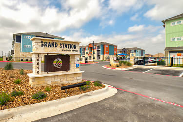 Grand Station Apartment Homes - Austin, TX