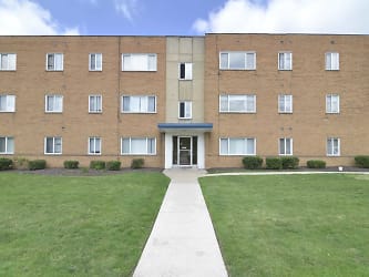 Belvoir Center Apartments - Cleveland, OH
