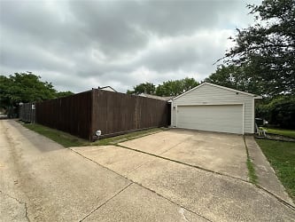 2420 Forestmeadow Dr - Lewisville, TX