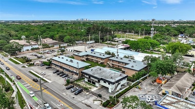 5980 SW 40th Ave #A - Fort Lauderdale, FL