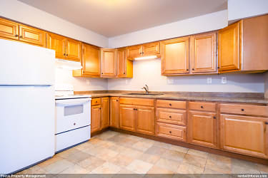 631 State St unit 631A - Combined Locks, WI