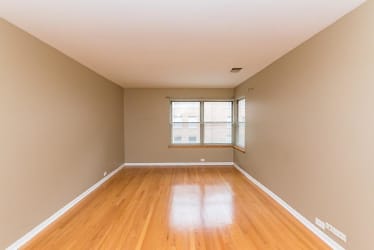 4949 N Wolcott Ave - Chicago, IL