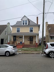 538 Perry Ave unit 1 - Greensburg, PA
