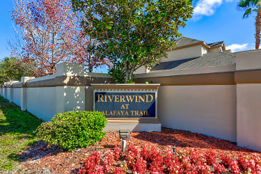 Riverwind At Alafaya Trail Apartments - Oviedo, FL