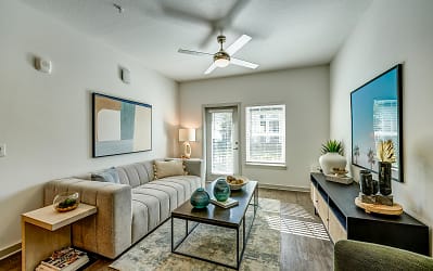 Madison Waterstar Apartments - Kissimmee, FL