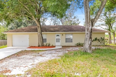 7805 HOLOPAW AVE - Fort Pierce, FL