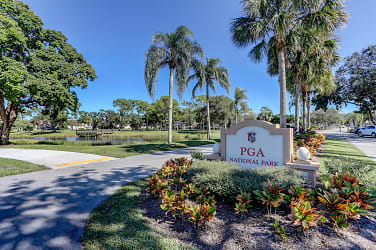 428 Brackenwood Ln S - Palm Beach Gardens, FL