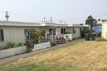 230 S C St - Springfield, OR