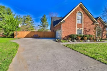 11770 Crystal Brook Ln - Knoxville, TN