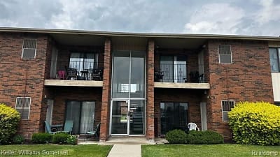 15126 Seagull Dr #25 - Sterling Heights, MI