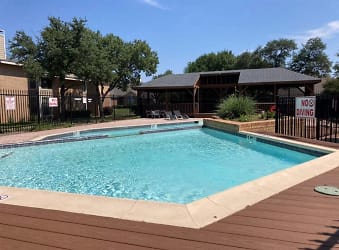 1808 Maplewood Trail Apartments - Colleyville, TX