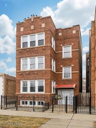 1043 N Christiana Ave - Chicago, IL