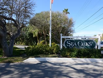 1315 Winding Oaks Cir E #902 - Vero Beach, FL