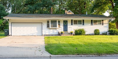 1508 Scottswood Dr - South Bend, IN