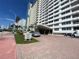 5005 Collins Ave #722 - Miami Beach, FL