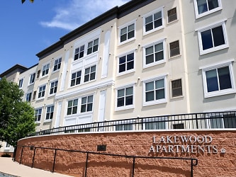 Lakewood Apartments - Circle Pines, MN