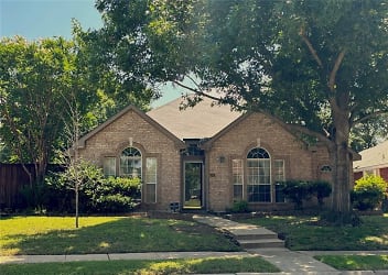 3705 Cottonwood Springs Dr - The Colony, TX