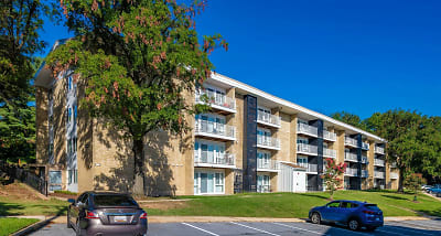 Hilltop Apartments - New Carrollton, MD