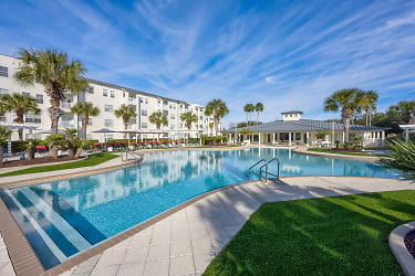 White Sands Luxury Apartments - Panama City Beach, FL